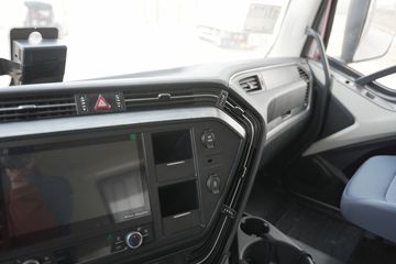 ���J6V Pro ��Ӣ�� 7.8L���� 320���� 4X2 һ�����8�� 9.6����ʽ�ػ���ͼƬ