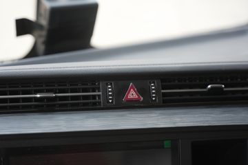 ���J6V Pro ��Ӣ�� 7.8L���� 320���� 4X2 һ�����8�� 9.6����ʽ�ػ���ͼƬ