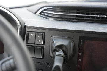 ���J6V Pro ��Ӣ�� 7.8L���� 320���� 4X2 һ�����8�� 9.6����ʽ�ػ���ͼƬ