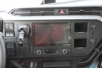 ���J6V Pro ��Ӣ�� 7.8L���� 320���� 4X2 һ�����8�� 9.6����ʽ�ػ���ͼƬ