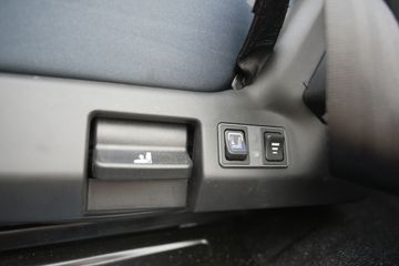 ���J6V Pro ��Ӣ�� 7.8L���� 320���� 4X2 һ�����8�� 9.6����ʽ�ػ���ͼƬ