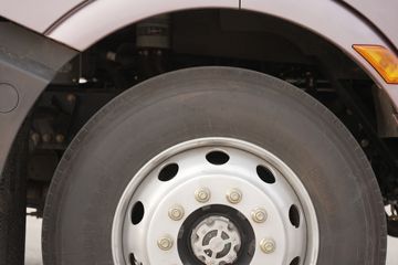 ���J6V Pro ��Ӣ�� 7.8L���� 320���� 4X2 һ�����8�� 9.6����ʽ�ػ���ͼƬ