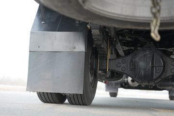 ���J6V Pro ��Ӣ�� 7.8L���� 320���� 4X2 һ�����8�� 9.6����ʽ�ػ���ͼƬ