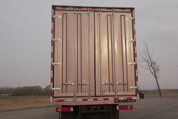 ���J6V Pro ��Ӣ�� 7.8L���� 320���� 4X2 һ�����8�� 9.6����ʽ�ػ���ͼƬ