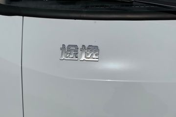 ����;��T5E Һɲ 4.03�׵��Ŵ��綯����΢�� �д��º�56.67kWhͼƬ