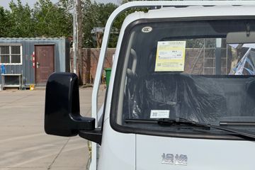 ����;��T5E Һɲ 4.03�׵��Ŵ��綯����΢�� �д��º�56.67kWhͼƬ