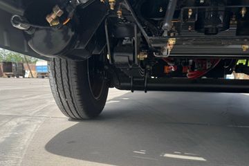 ����;��T5E Һɲ 4.03�׵��Ŵ��綯����΢�� �д��º�56.67kWhͼƬ