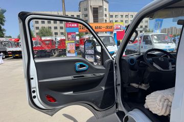 ����;��T9E Һɲ 4.005�׵��Ŵ��綯����΢�� �д��º�62kWhͼƬ