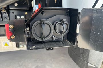 ����;��T9E Һɲ 4.005�׵��Ŵ��綯����΢�� �д��º�62kWhͼƬ