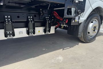 ����;��T9E Һɲ 4.005�׵��Ŵ��綯����΢�� �д��º�62kWhͼƬ
