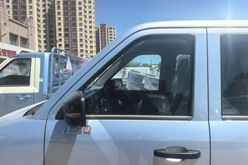 ��������Q����ʽ 1.6L���� 120���� 2.5��˫������΢��ͼƬ