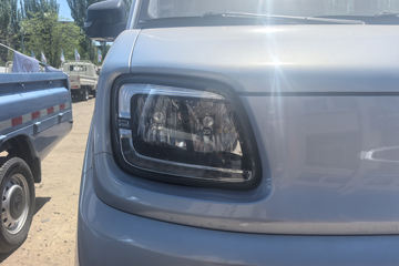 ��������Q����ʽ 1.6L���� 120���� 2.5��˫������΢��ͼƬ