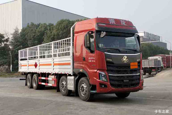 东风柳汽乘龙H7 350马力 8X4 9.4米气瓶运输车(华通牌)