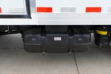 �������V�� 1.6L���� 122���� ������5�� 3.815�׵�����ʽ΢��ͼƬ