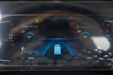 ���桤��X7 ���ذ� 3L LNG 140���� ��ʿ��8�� 4.18�׵��Ų�դʽ�ῨͼƬ