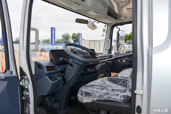 蓝擎汽车 蓝擎·龙X7 载货车优惠促销活动”