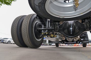���桤��X7 ���ذ� 3L LNG 140���� ��ʿ��8�� 4.18�׵��Ų�դʽ�ῨͼƬ