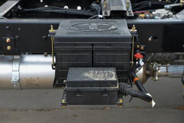 ��Ż�6G H5 2.5L���� 170���� ��ʿ��8�� 4.16�׵��Ų�դʽ�ῨͼƬ