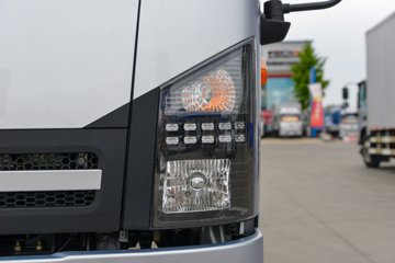 �������ó�����G1 3.6L���� 177���� 4X2 ��ʿ��8�� 4.5�׵��Ų�դʽ�ػ���ͼƬ