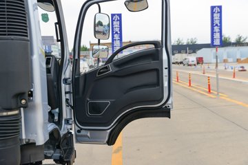 �������ó�����G1 3.6L���� 177���� 4X2 ��ʿ��8�� 4.5�׵��Ų�դʽ�ػ���ͼƬ