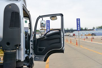 �������ó�����G1 3.6L���� 177���� 4X2 ��ʿ��8�� 4.5�׵��Ų�դʽ�ػ���ͼƬ