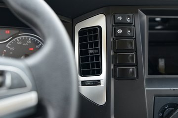 �������ó�����G1 3.6L���� 177���� 4X2 ��ʿ��8�� 4.5�׵��Ų�դʽ�ػ���ͼƬ