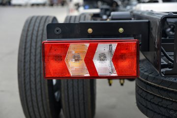 �������ó�����G1 3.6L���� 177���� 4X2 ��ʿ��8�� 4.5�׵��Ų�դʽ�ػ���ͼƬ