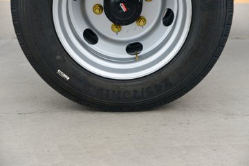 �������ó�����G1 3.6L���� 177���� 4X2 ��ʿ��8�� 4.5�׵��Ų�դʽ�ػ���ͼƬ