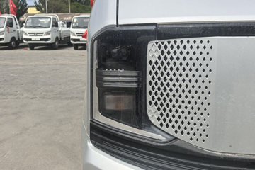 ������Խ ���� �콢�� 1.6L���� 120���� ������5�� 3.8�׵�������΢��ͼƬ