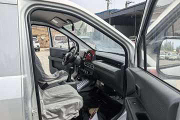 ������Խ ���� �콢�� 1.6L���� 120���� ������5�� 3.8�׵�������΢��ͼƬ