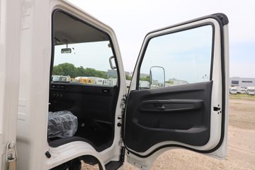 ����E˳�� 3.7�׵��Ŵ��綯�����Ῠ ʱ���°�63.75kWhͼƬ