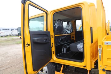 ���� ȫ��˳��խ�� ��׼�� 2.5L���� 136���� ������5�� 3.2��˫�������ῨͼƬ