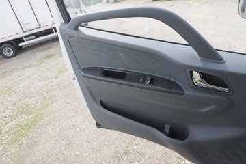 ����E·�� 4X2 4.11�׵��Ŵ��綯��س� ����ʱ��140.41kWhͼƬ