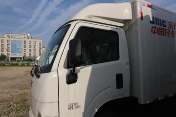 ����E˳�� 2025�� ���綯 4X2 Һɲ 3.8�׵�����ʽ�Ῠ ʱ���°�63.75kWhͼƬ