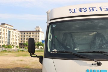 ����E˳�� 2025�� ���綯 4X2 Һɲ 3.8�׵�����ʽ�Ῠ ʱ���°�63.75kWhͼƬ
