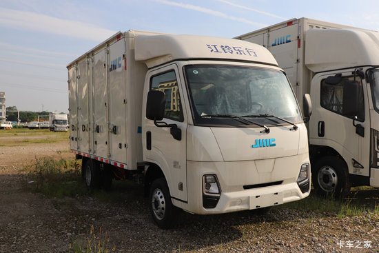 ����E˳�� 2025�� ���綯 4X2 Һɲ 3.8�׵�����ʽ�Ῠ ʱ���°�63.75kWh