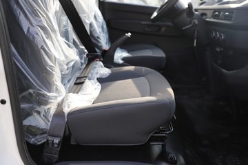 ����E˳�� 2025�� ���綯 4X2 Һɲ 3.8�׵�����ʽ�Ῠ ʱ���°�63.75kWhͼƬ