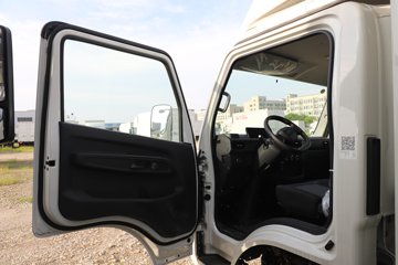 ����E˳�� 2025�� ���綯 4X2 Һɲ 3.8�׵�����ʽ�Ῠ ʱ���°�63.75kWhͼƬ