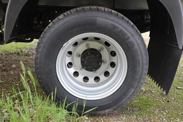 ����E˳�� 2025�� ���綯 4X2 Һɲ 3.8�׵�����ʽ�Ῠ ʱ���°�63.75kWhͼƬ