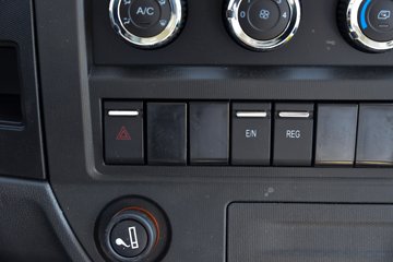 ����Ծ�� ����T2 Һɲ 4.2�׵��Ŵ��綯�����Ῠ ����74.47kWhͼƬ