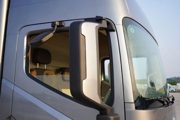 ���C9 �ȷ��� 4.315�׵��Ŵ��綯��ʽ�Ῠ ����ʱ��120kWhͼƬ