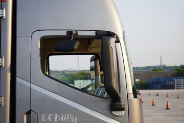 ���C9 �ȷ��� 4.315�׵��Ŵ��綯��ʽ�Ῠ ����ʱ��120kWhͼƬ