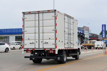 �������ó�����S300 2025�� ���а� 4.2�׵��Ŵ��綯��ʽ�Ῠ ����ʱ��100.07kWhͼƬ