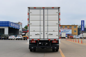 �������ó�����S300 2025�� ���а� 4.2�׵��Ŵ��綯��ʽ�Ῠ ����ʱ��100.07kWhͼƬ