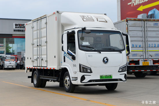 �������ó�����S300 2025�� ���а� 4.2�׵��Ŵ��綯��ʽ�Ῠ ����ʱ��100.07kWh