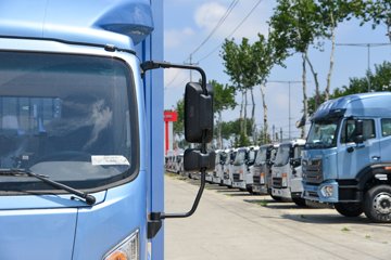 ���桤��EN ��ɲ 4.18�׵��Ŵ��綯��ʽ�Ῠ ����96.2kWhͼƬ