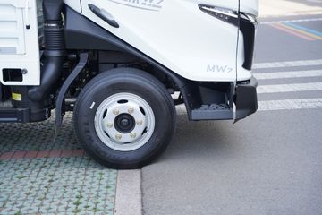 �ɵ�W7 2.7L CNG 190���� ��ʿ��8�� ��ɲ 4.15�׵��������ῨͼƬ