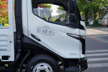 �ɵ�W7 2.7L CNG 190���� ��ʿ��8�� ��ɲ 4.15�׵��������ῨͼƬ