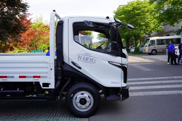 �ɵ�W7 2.7L CNG 190���� ��ʿ��8�� ��ɲ 4.15�׵��������ῨͼƬ