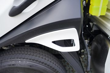 �ɵ�W7 2.7L CNG 190���� ��ʿ��8�� ��ɲ 4.15�׵��������ῨͼƬ